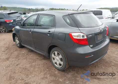 2009 Toyota Matrix z USA, uszkodzony, nr VIN 2T1KU40E99C070437